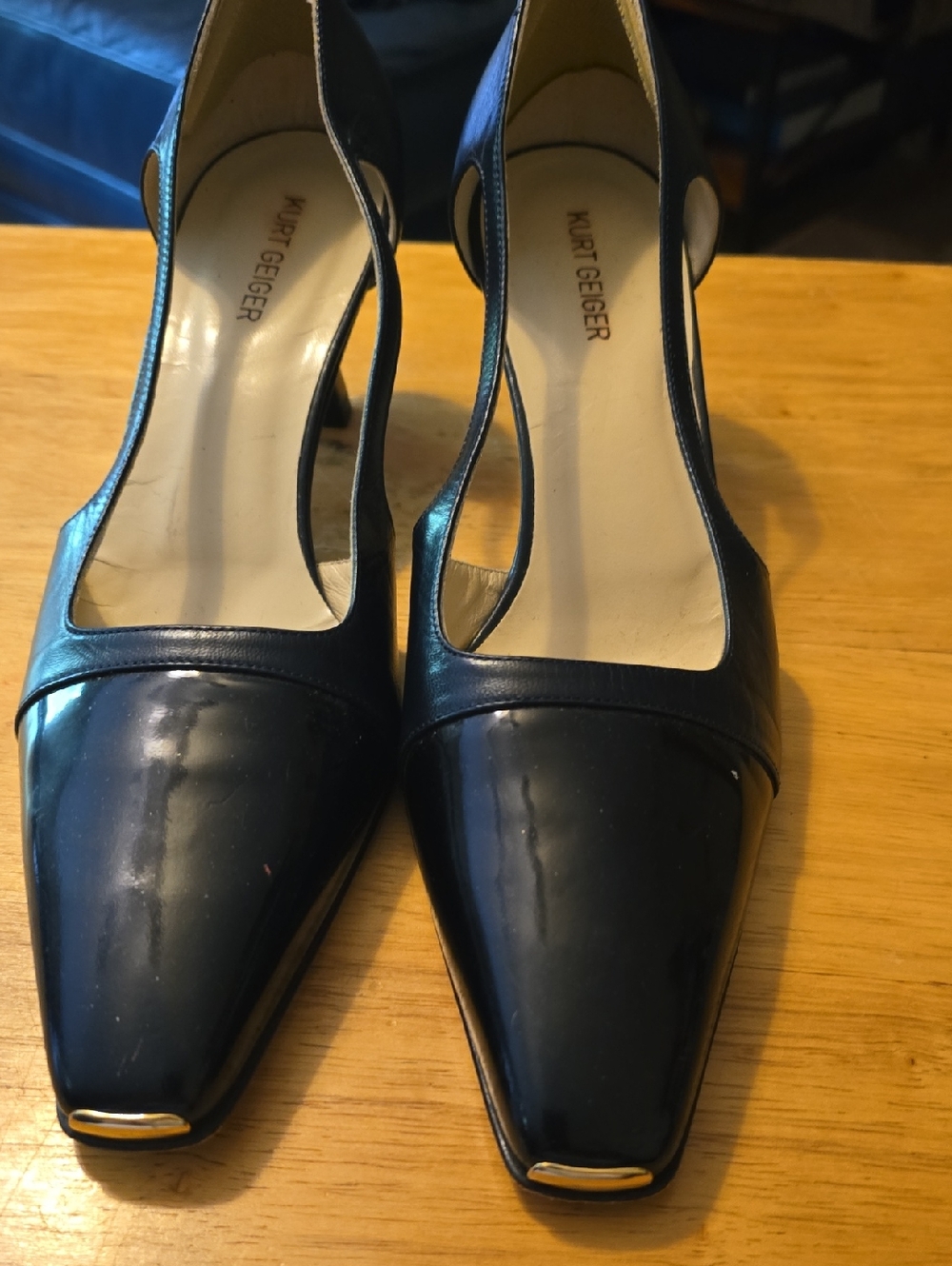 Vintage Kurt Geiger Black Leather & Patent Gold Cap Toe Kitten Heels Size 39/8.5